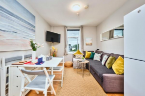 5 Princess Green - Portrush by the Sea